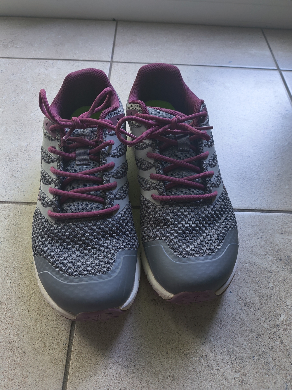 Women’s Gray Athletic Sneakers with Purple Laces and Lining